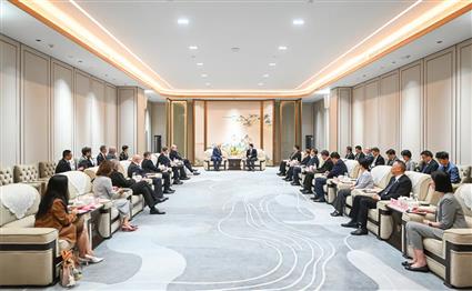 第八届中国西部国际投资贸易洽谈会开幕 袁